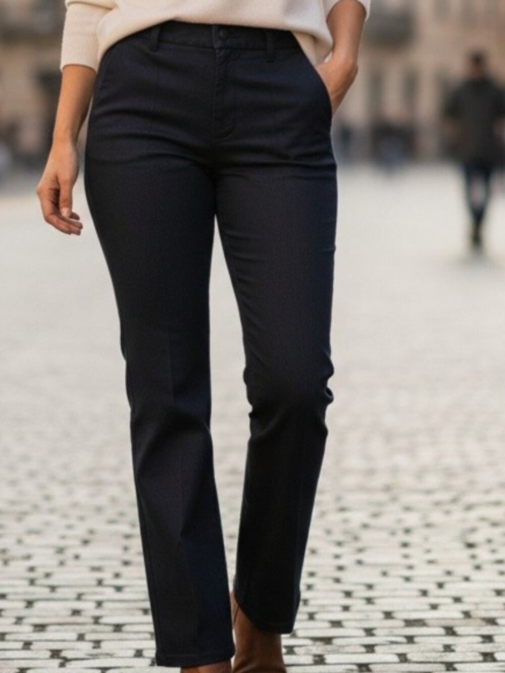 NWT Ellen Tracy "Signature" Dark Blue Luxe Wash Mid Rise Bootcut Jean